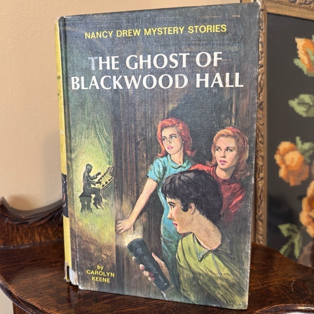 Vintage| ‘60s Nancy Drew Mystery Book - The Ghost of Blackwood Hall 1967